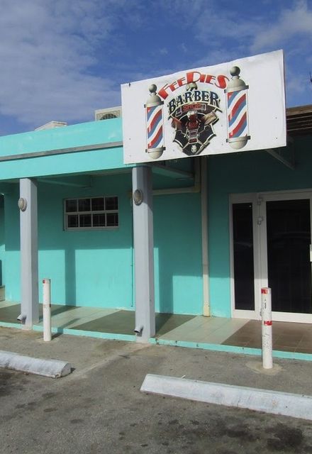 CURACAO MAKELAAR 
